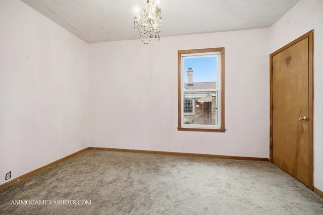 $277,500 | 9611 South Homan Avenue, Evergreen Park, IL 60805