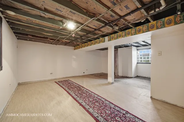 $277,500 | 9611 South Homan Avenue, Evergreen Park, IL 60805