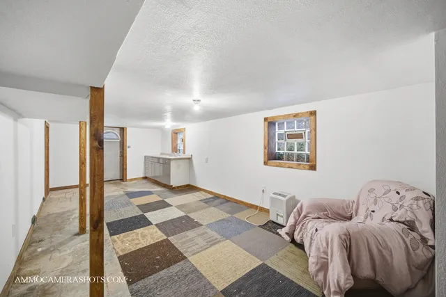 $249,900 | 9611 South Homan Avenue, Evergreen Park, IL 60805