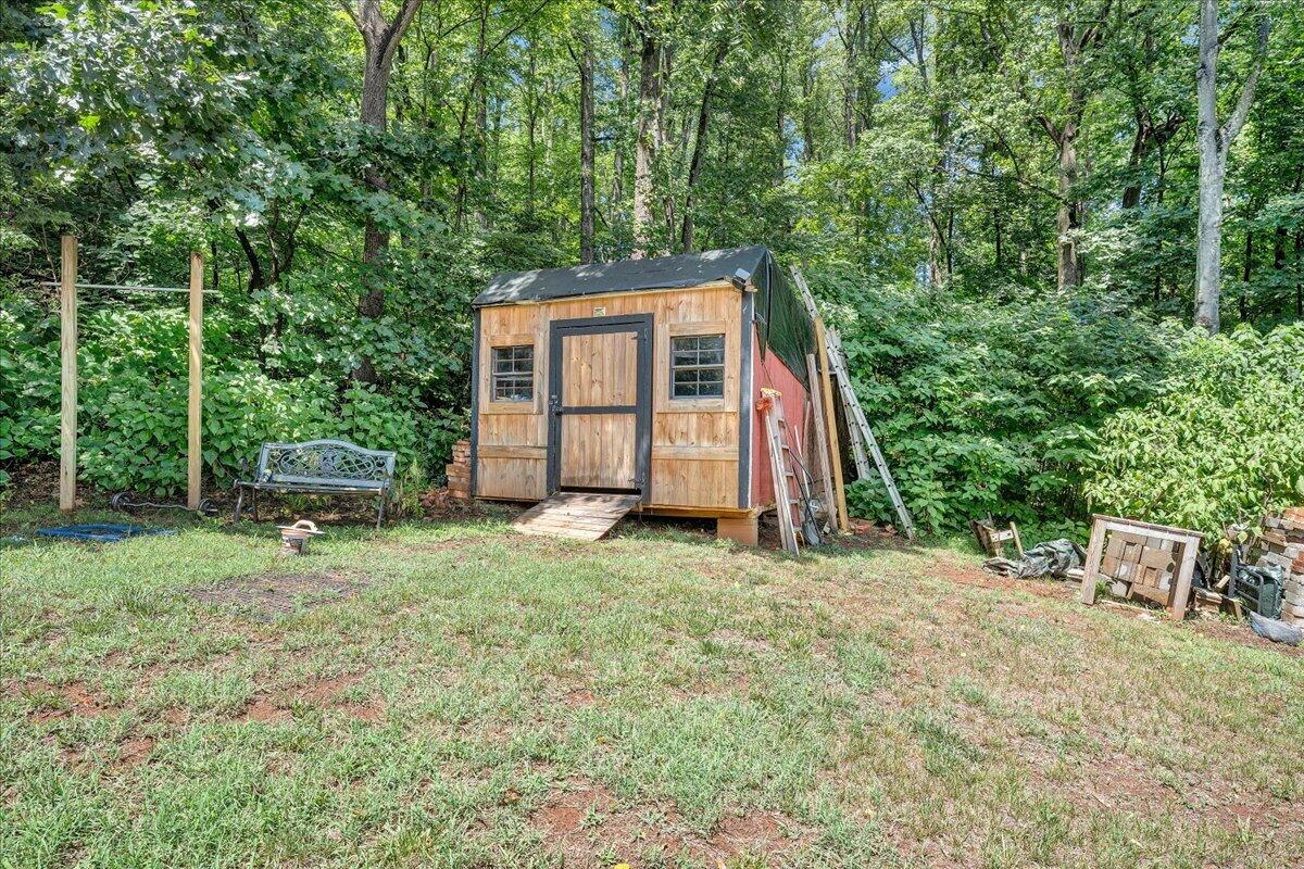 731 Eddies Road Salem, VA 24153 - Photo 36 of 48 Storage shed in backyard