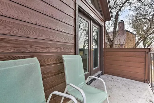 $159,900 | 1700 Baird Farm Circle, Unit 1210, Arlington, TX 76006