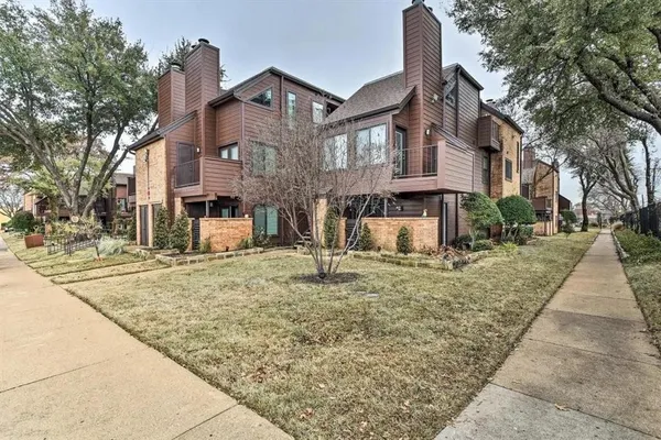 $159,900 | 1700 Baird Farm Circle, Unit 1210, Arlington, TX 76006