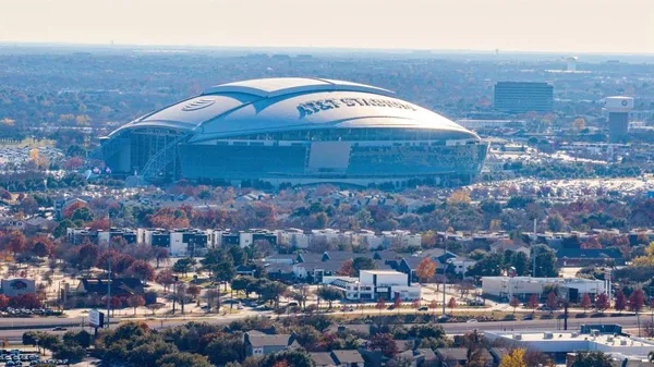 $159,900 | 1700 Baird Farm Circle, Unit 1210, Arlington, TX 76006