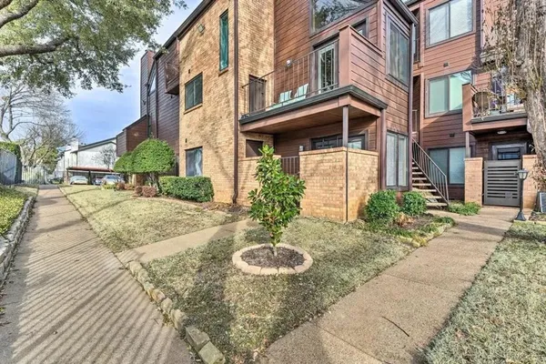 $159,900 | 1700 Baird Farm Circle, Unit 1210, Arlington, TX 76006