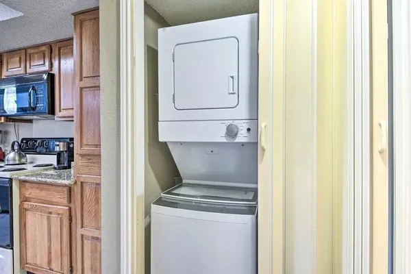 $159,900 | 1700 Baird Farm Circle, Unit 1210, Arlington, TX 76006