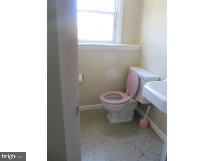 125 Ashbrook Road Cherry Hill, NJ 08034 - Photo 8 of 14