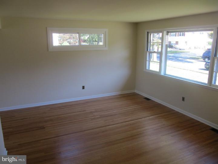 125 Ashbrook Road Cherry Hill, NJ 08034 - Photo 9 of 14