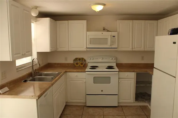 $2,195 | 3312 26th Street West, Bradenton, FL 34205