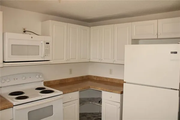 $2,195 | 3312 26th Street West, Bradenton, FL 34205