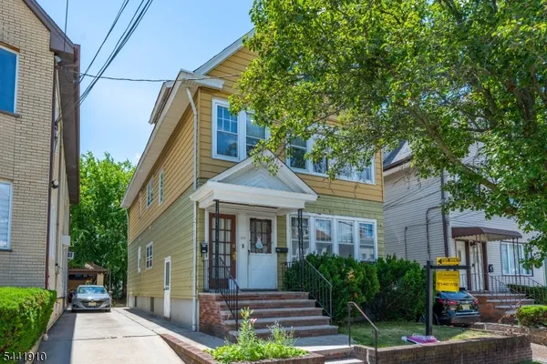 $3,250 | 103 Knapp Avenue, Unit 2, Clifton, NJ 07011
