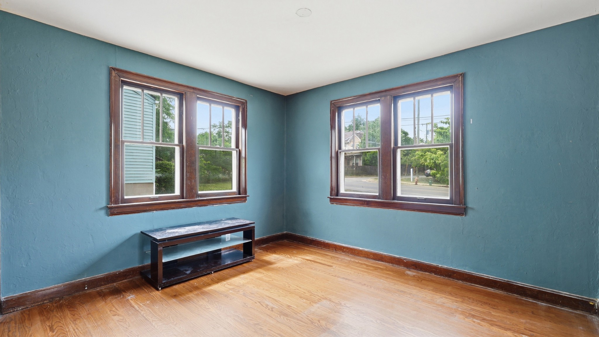 1603 Porter Road Nashville, TN 37206 - Photo 12 of 21 a view of an empty room with a window