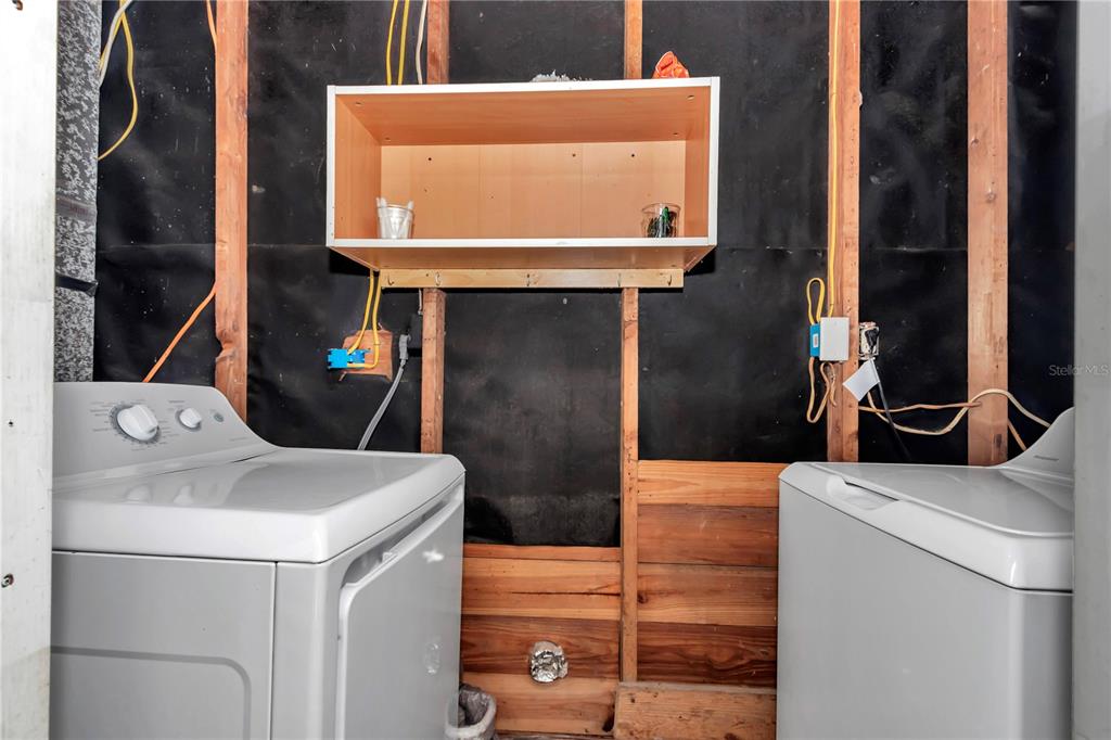 4180 West Anthony Road Ocala, FL 34475 - Photo 27 of 38 Laundry room