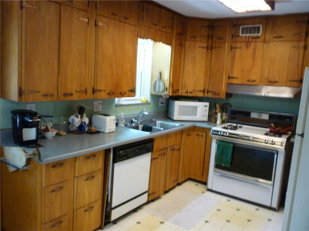 4041 Roland Road Indianapolis, IN 46228 - Photo 9 of 22 Gallery Image 9
