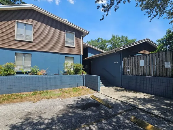 $1,425 | 7602 West Powhatan Avenue, Unit 1, Tampa, FL 33615