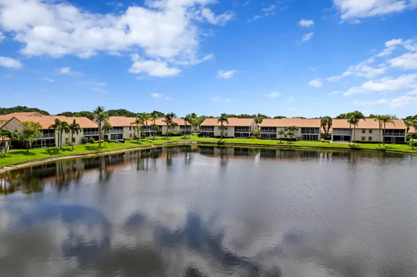 $299,000 | 14407 VÃa Royal, Unit 1, Delray Beach, FL 33446