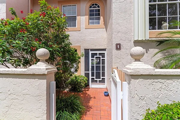 $299,000 | 14407 VÃa Royal, Unit 1, Delray Beach, FL 33446
