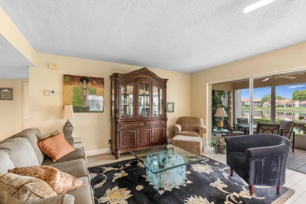$299,000 | 14407 VÃa Royal, Unit 1, Delray Beach, FL 33446