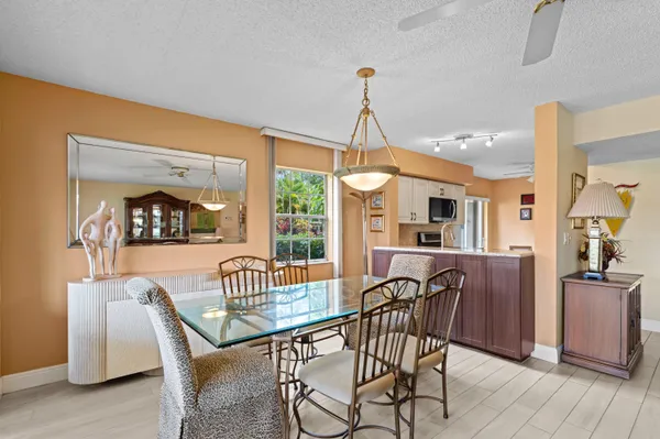 $299,000 | 14407 VÃa Royal, Unit 1, Delray Beach, FL 33446