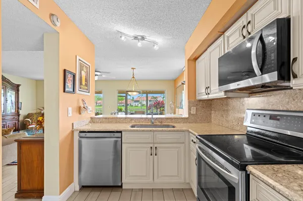$299,000 | 14407 VÃa Royal, Unit 1, Delray Beach, FL 33446
