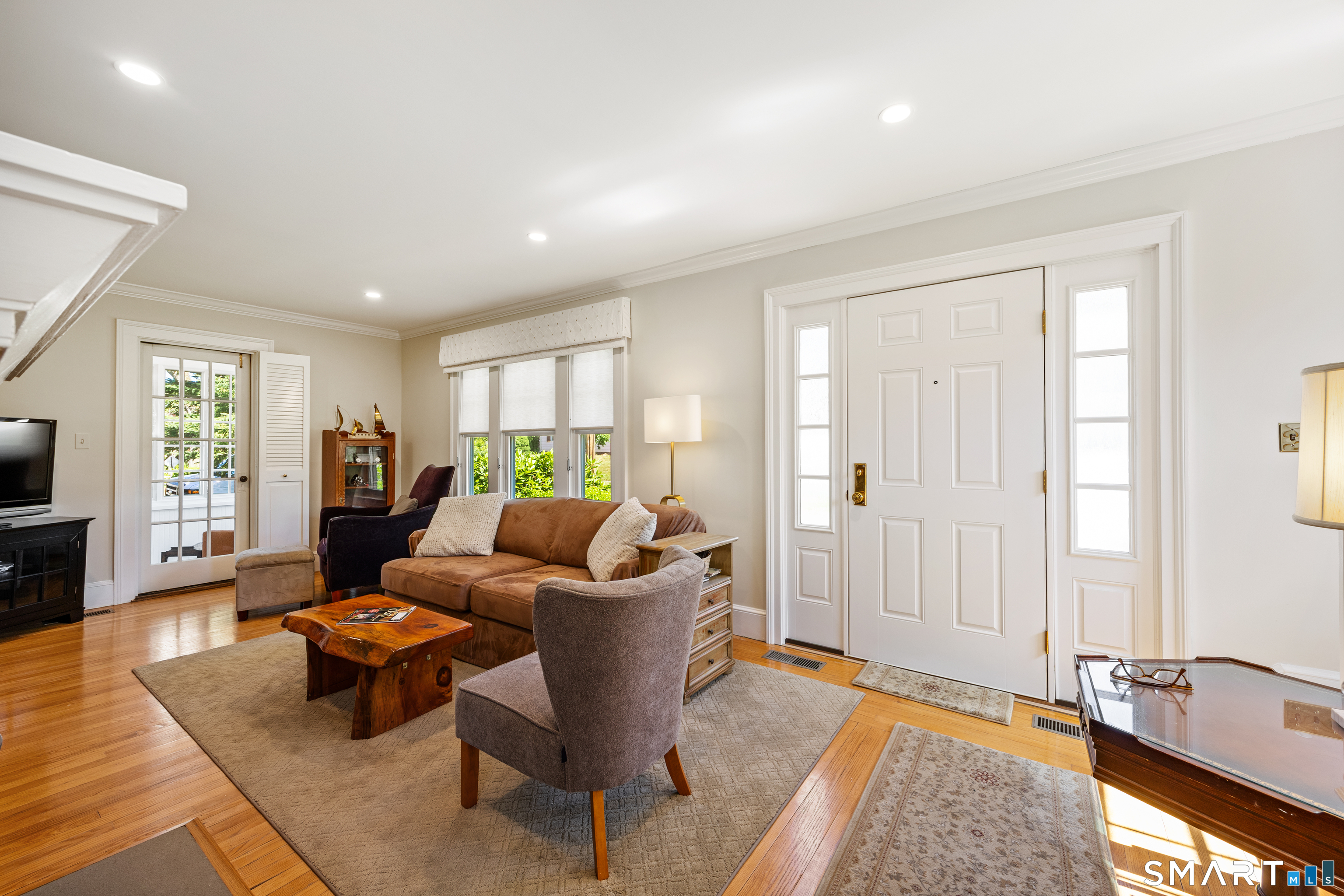 405 Fort Hale Road New Haven, CT 06512 - Photo 3 of 33