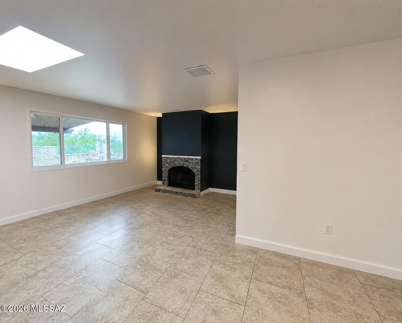 4431 North Swan Road Tucson, AZ 85718 - Photo 7 of 25