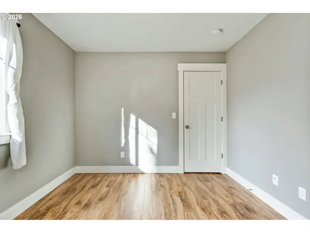 $365,000 | 1075 12th Avenue, Sweet Home, OR 97386