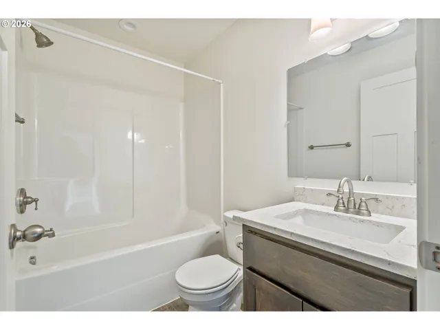 $365,000 | 1075 12th Avenue, Sweet Home, OR 97386