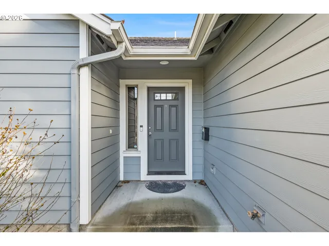 $365,000 | 1075 12th Avenue, Sweet Home, OR 97386