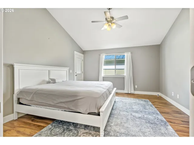 $365,000 | 1075 12th Avenue, Sweet Home, OR 97386