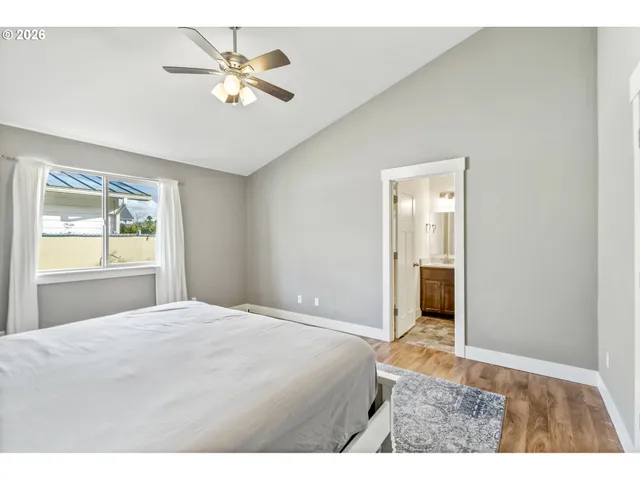 $365,000 | 1075 12th Avenue, Sweet Home, OR 97386