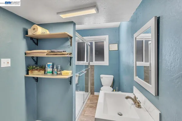 $848,000 | 3300 Harrison Street, Oakland, CA 94611