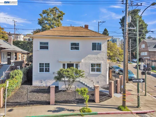 $848,000 | 3300 Harrison Street, Oakland, CA 94611