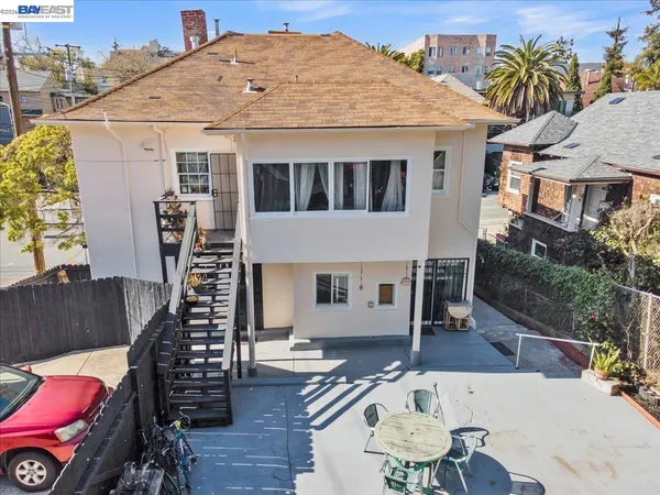$848,000 | 3300 Harrison Street, Oakland, CA 94611