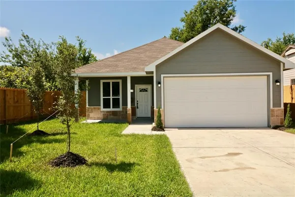 $2,300 | 4238 Aledo Street, Houston, TX 77051