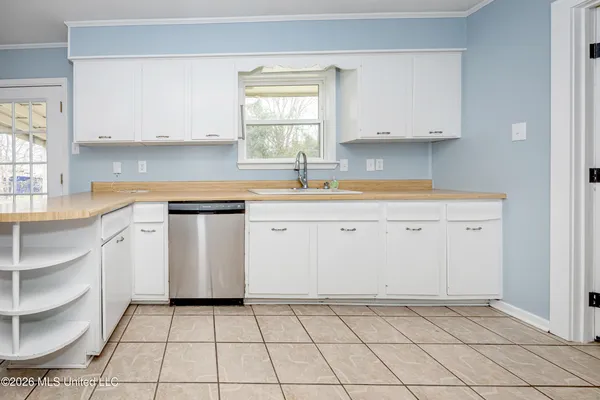 $1,750 | 6217 Browning Drive, Ocean Springs, MS 39564