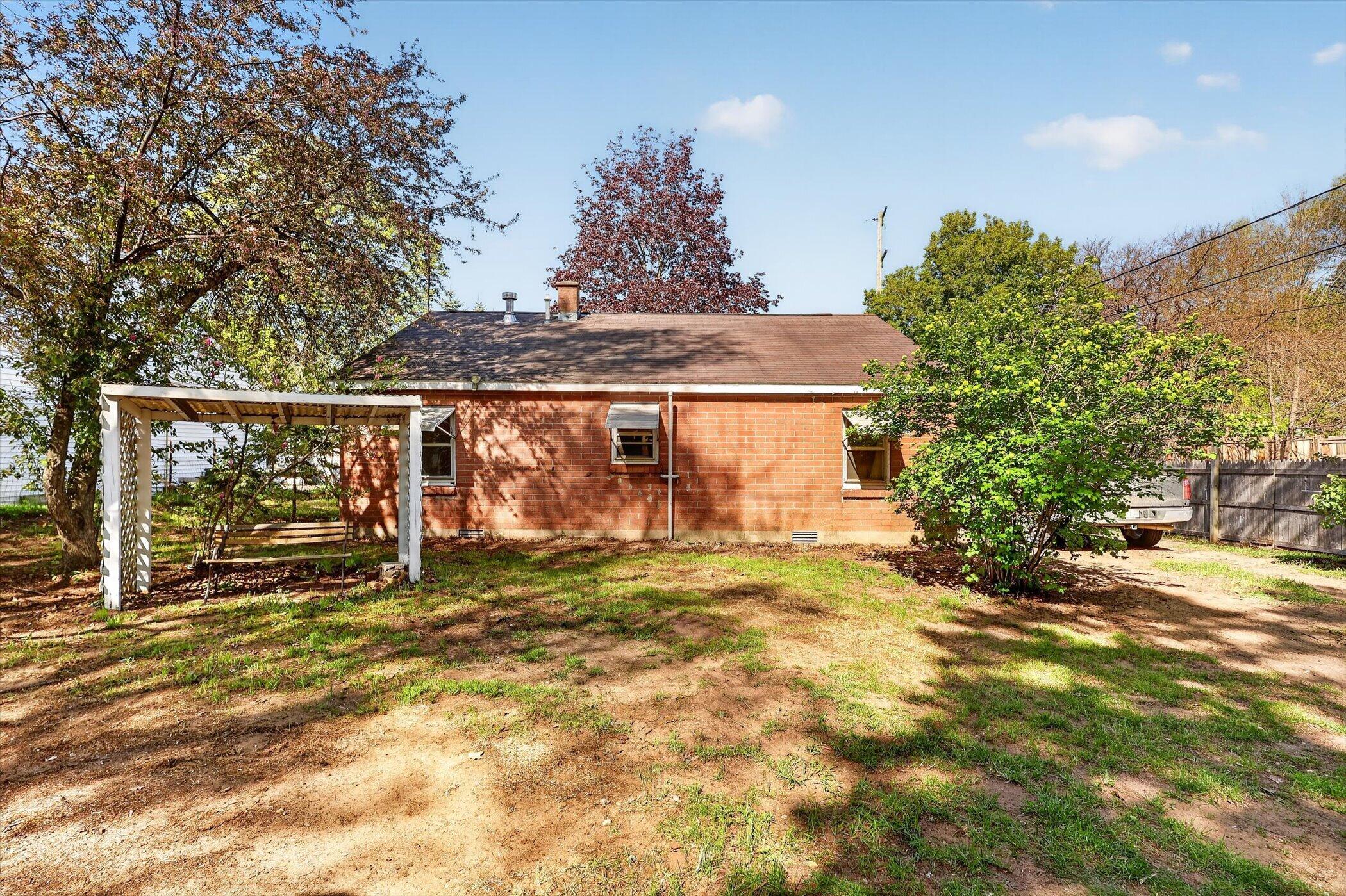 1028 Alderman Street Belding, MI 48809 - Photo 28 of 54 28-1028-Alderman-St-WindowStill-Photogra