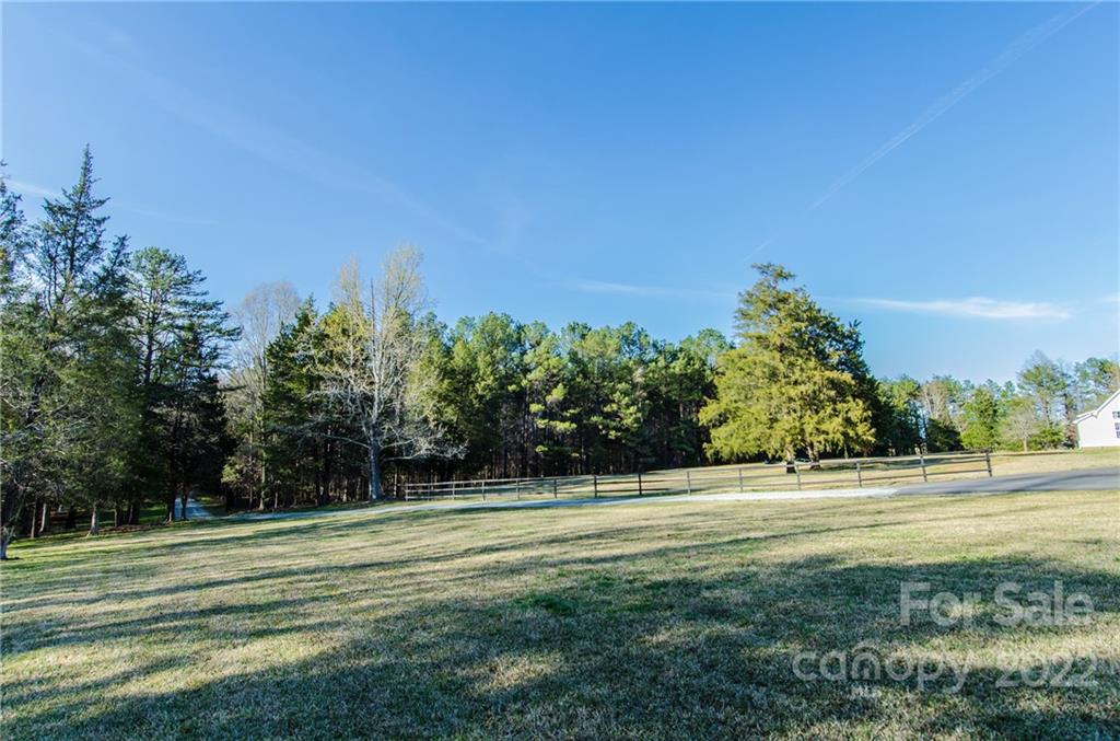 9518 Brief Road Charlotte, NC 28227 - Photo 9 of 48 Gallery Image 9