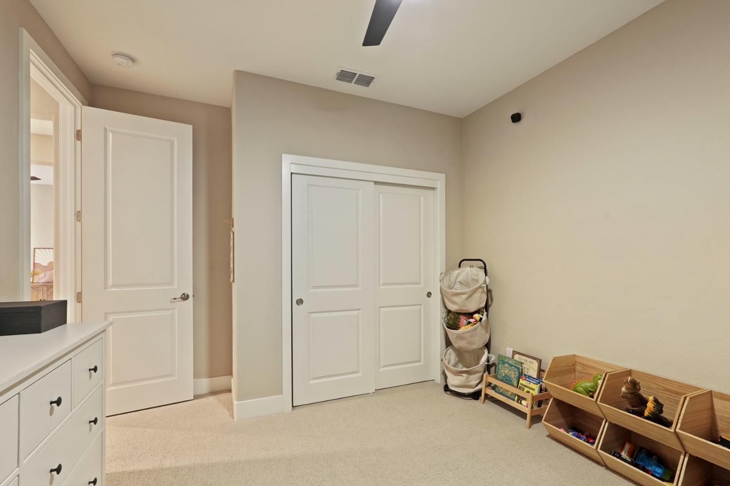 2784 Grove Street Lodi, CA 95242 - Photo 6 of 35