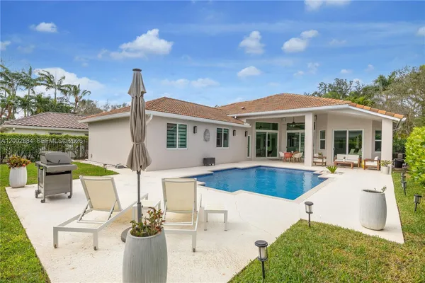 $7,500 | 2614 Oakbrook Court, Unit 2614, Weston, FL 33332