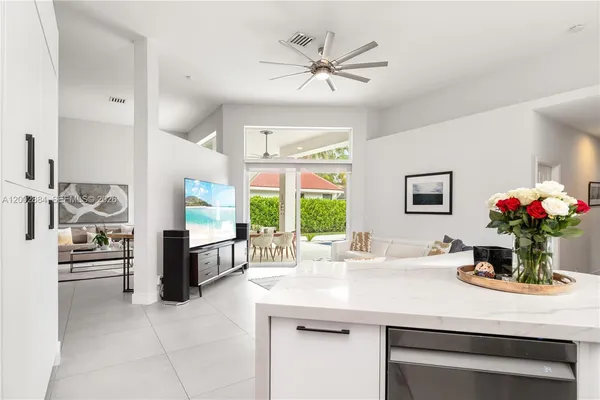 $7,500 | 2614 Oakbrook Court, Unit 2614, Weston, FL 33332