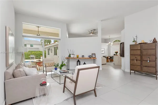 $7,500 | 2614 Oakbrook Court, Unit 2614, Weston, FL 33332