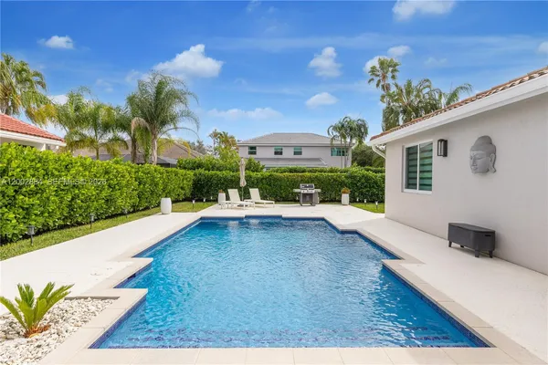 $7,500 | 2614 Oakbrook Court, Unit 2614, Weston, FL 33332