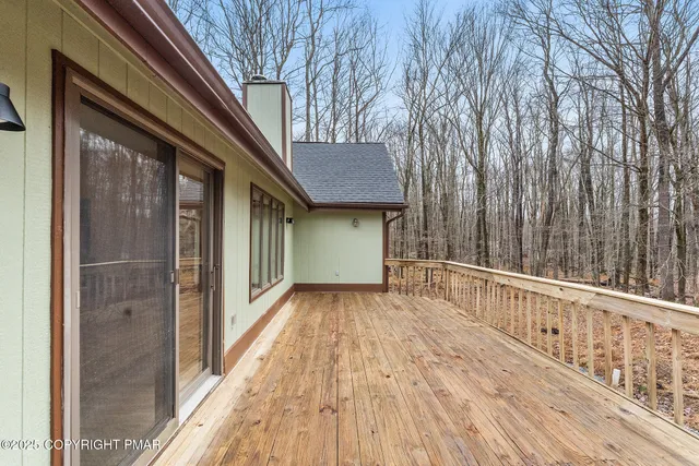 $344,900 | 34 North Lehigh River Drive, Gouldsboro, PA 18424