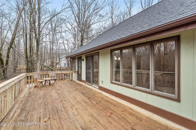 $344,900 | 34 North Lehigh River Drive, Gouldsboro, PA 18424