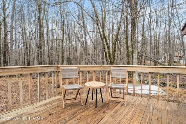 $344,900 | 34 North Lehigh River Drive, Gouldsboro, PA 18424