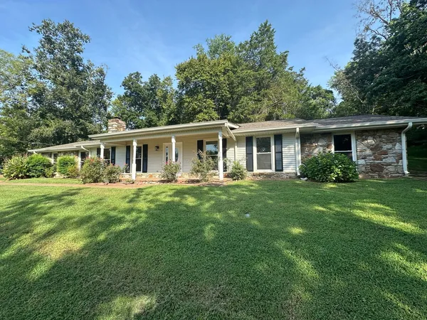 $2,200 | 5159 Saundersville Road, Old Hickory, TN 37138