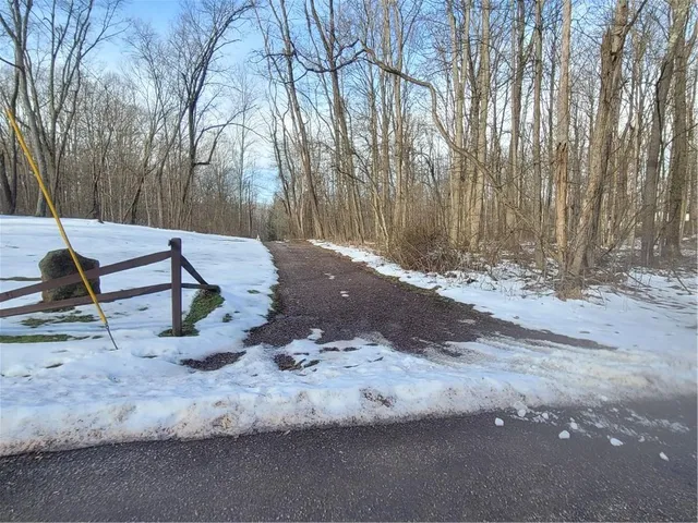 $19,000 | 5-7 Laurel Road, Addison, PA 15411