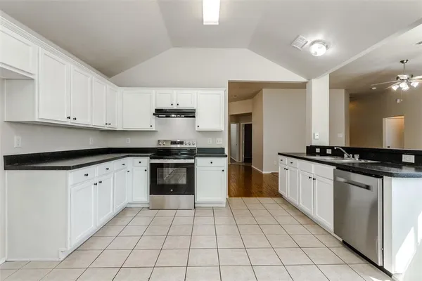 $2,200 | 1017 Caleb Street, Burleson, TX 76028