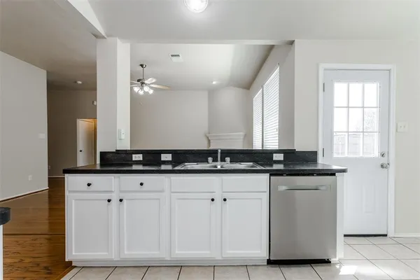 $2,200 | 1017 Caleb Street, Burleson, TX 76028