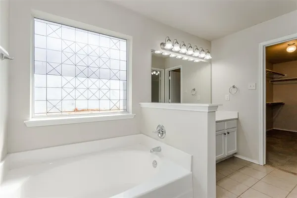 $2,200 | 1017 Caleb Street, Burleson, TX 76028